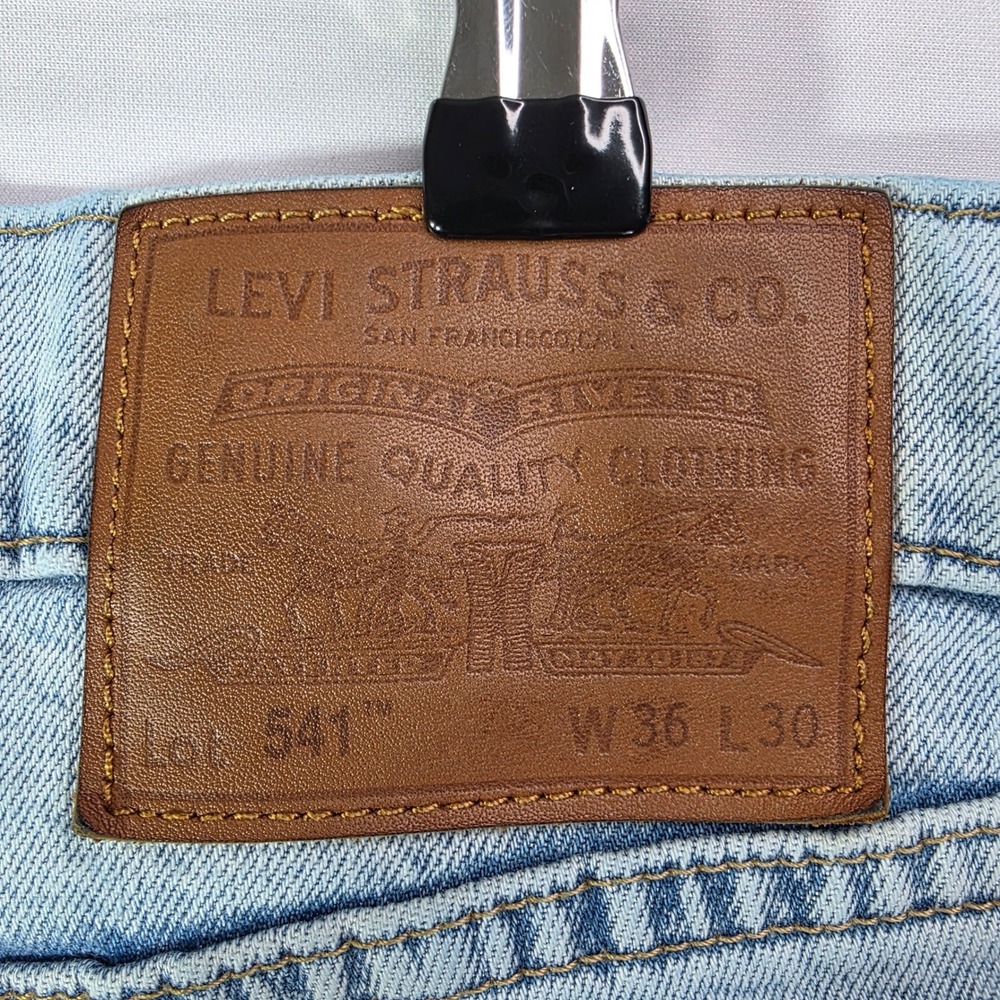 Levis 541 Athletic Taper Jeans Mens 36x28 (TAG 36x30) Light Wash Blue BIG E - Picture 14 of 15